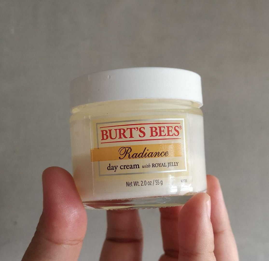 Burts Bees Radiance Day Cream With Royal Jelly 4987